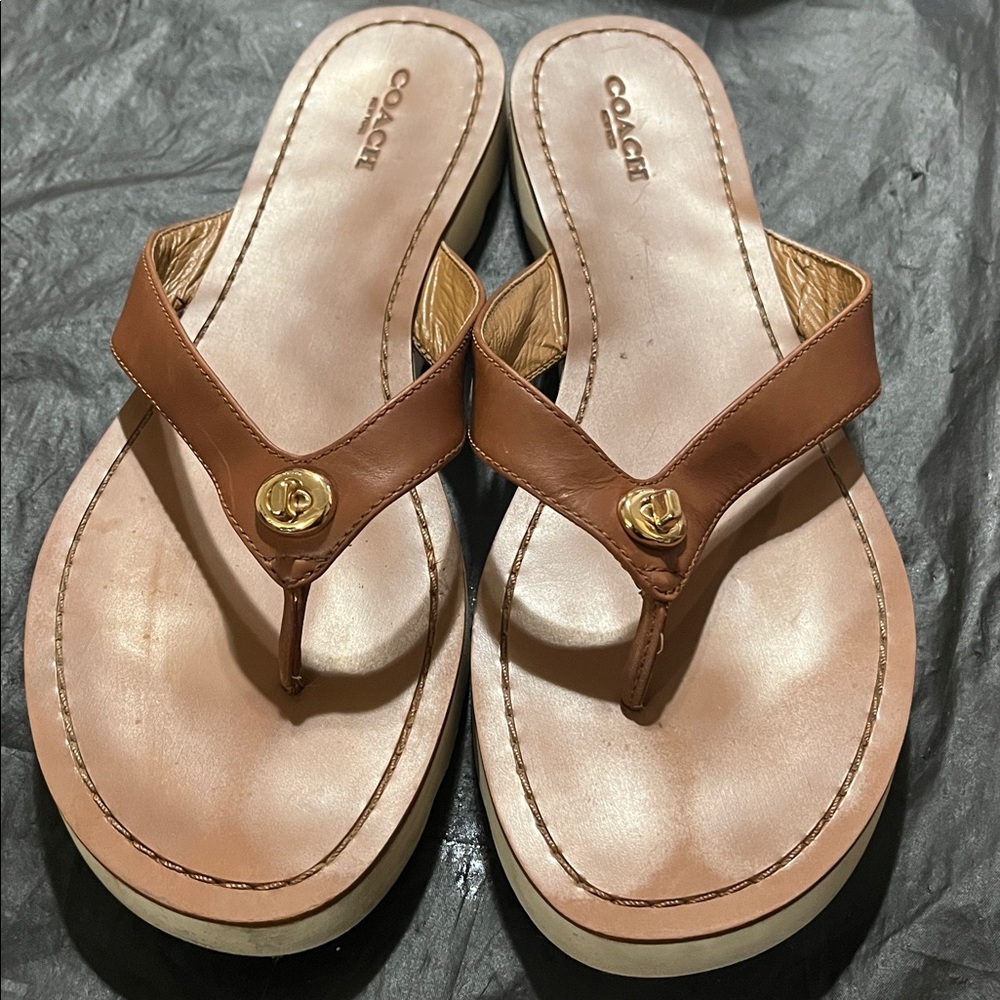 Coach White Leather Flip Flops Size 9.5